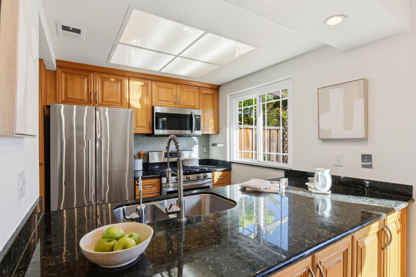 Detail Gallery Image 9 of 32 For 1488 Carnot, San Jose,  CA 95126 - 3 Beds | 2/1 Baths