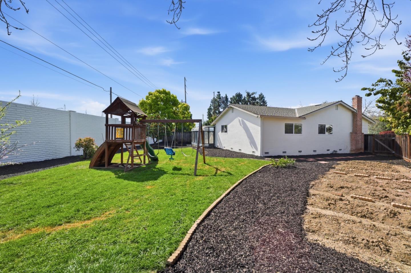 Detail Gallery Image 14 of 18 For 1116 Oakbluff Ct, San Jose,  CA 95131 - 3 Beds | 2 Baths