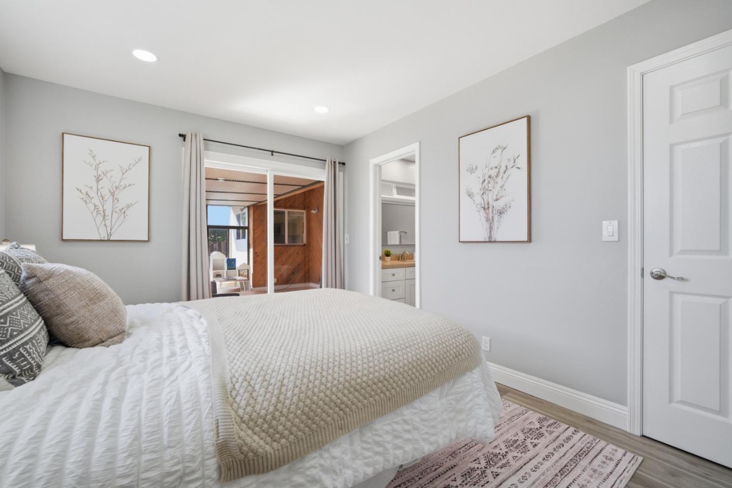 Detail Gallery Image 7 of 12 For Oakbluff Ct, San Jose,  CA 95131 - 3 Beds | 2 Baths