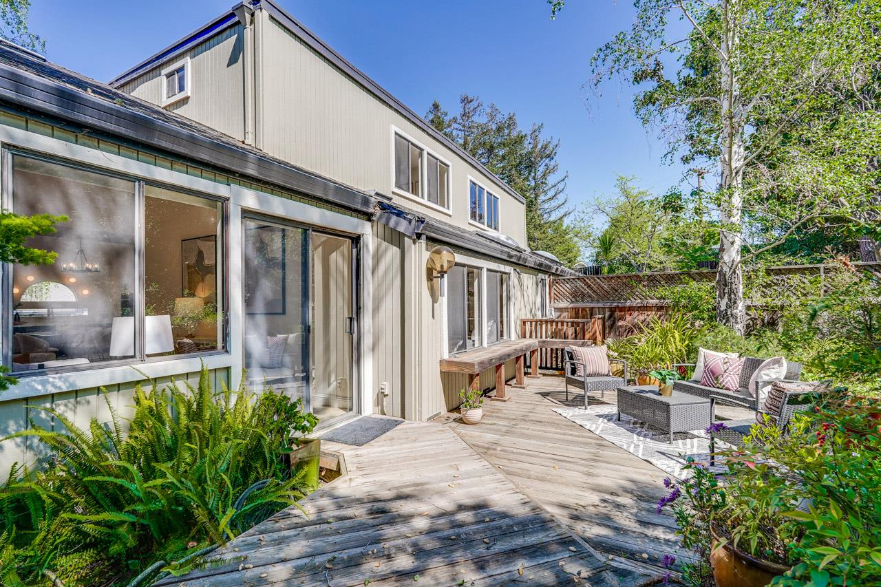 Detail Gallery Image 8 of 50 For 889 Rattan Ter, Sunnyvale,  CA 94086 - 3 Beds | 2/1 Baths