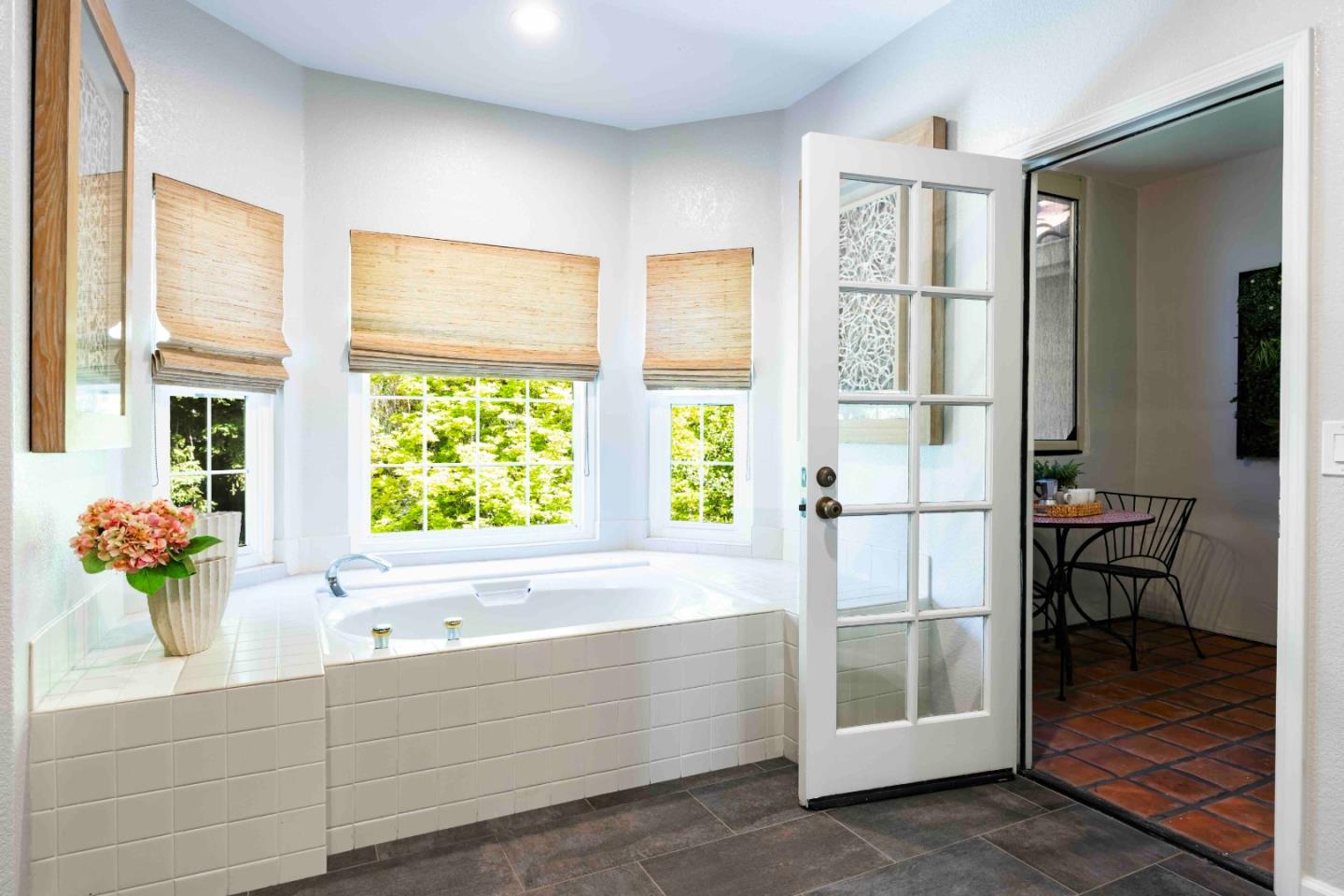 Detail Gallery Image 24 of 32 For 1120 Carlos Privada, Mountain View,  CA 94040 - 4 Beds | 2/1 Baths