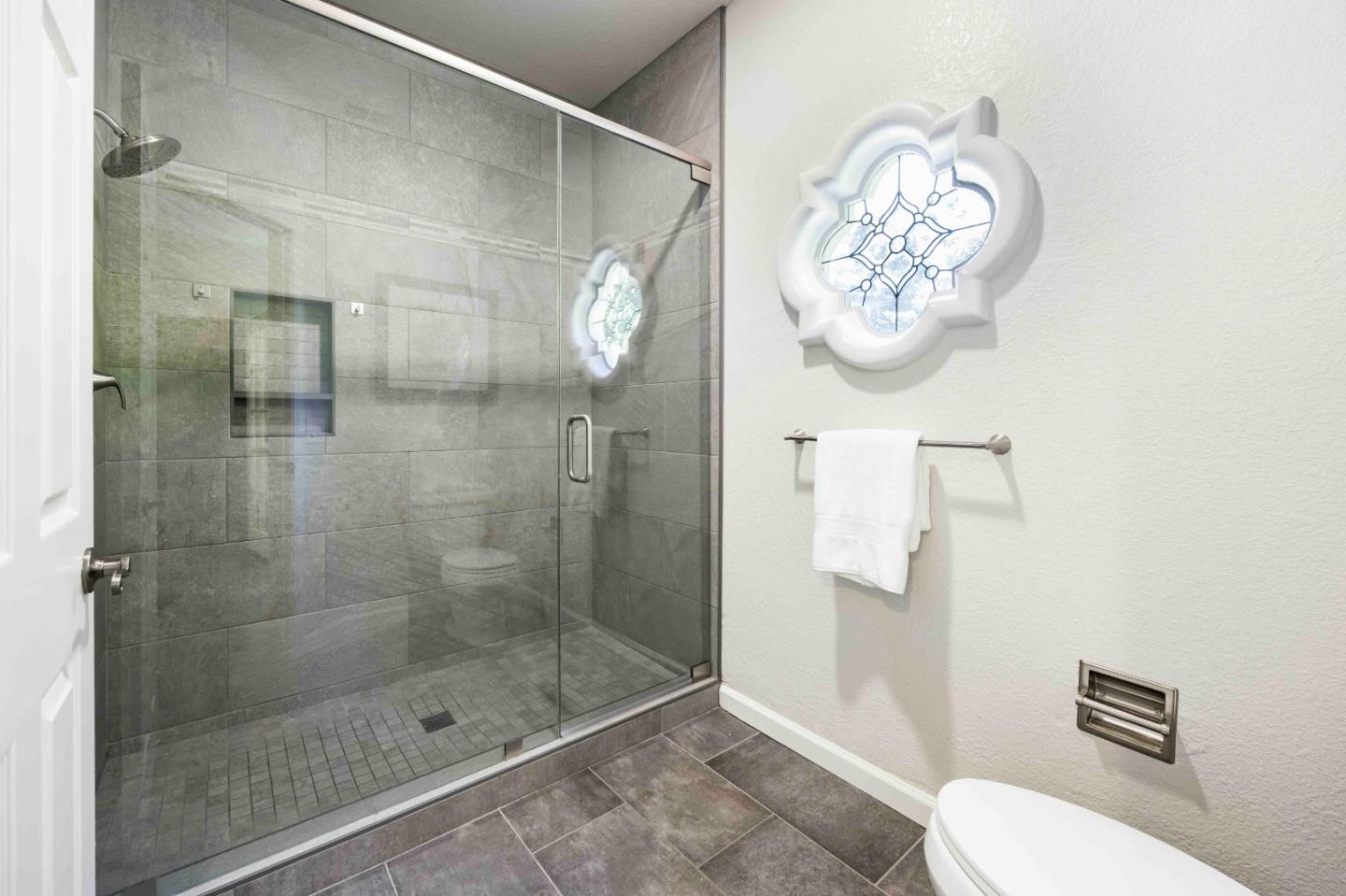 Detail Gallery Image 25 of 32 For 1120 Carlos Privada, Mountain View,  CA 94040 - 4 Beds | 2/1 Baths