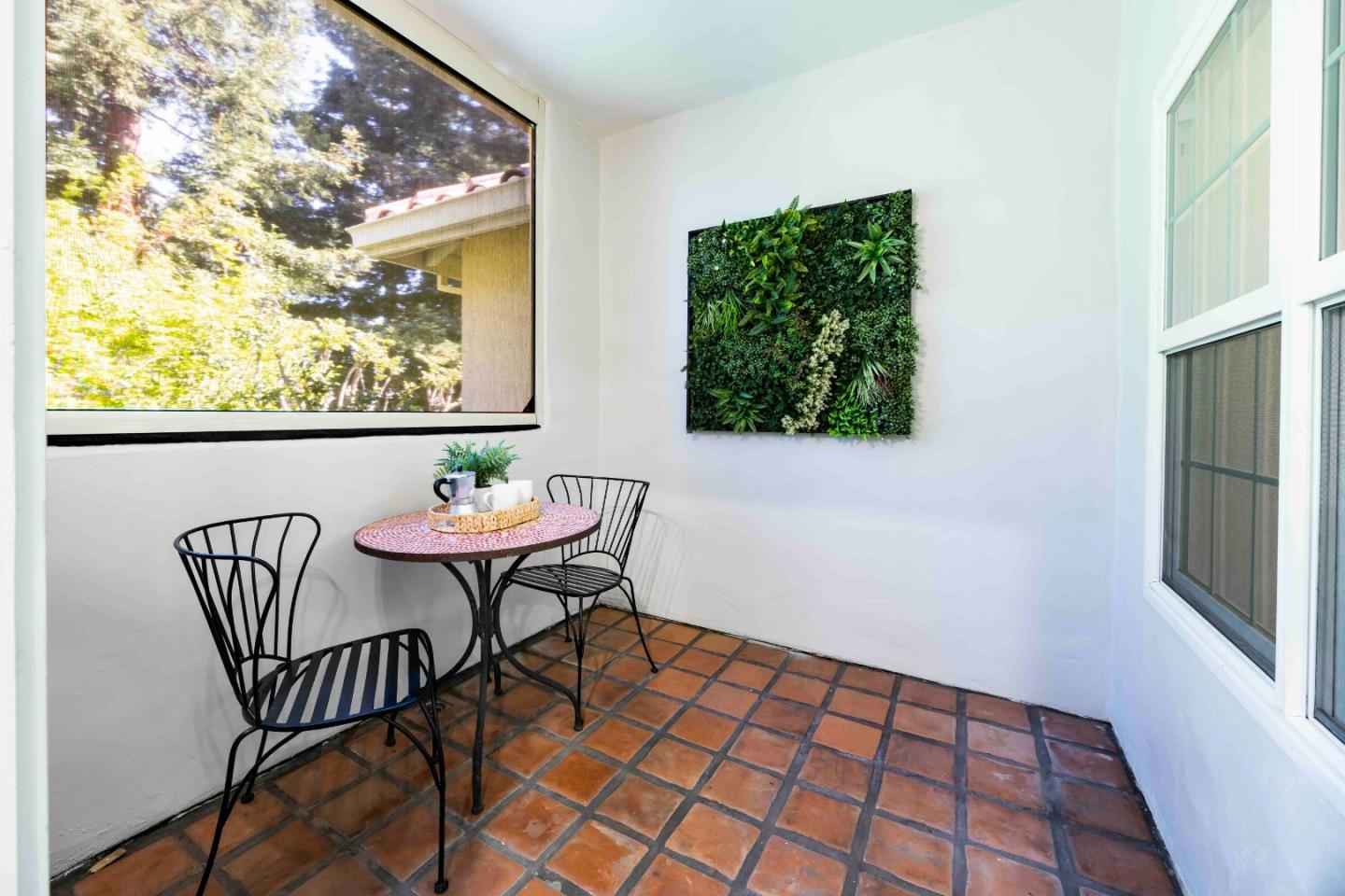 Detail Gallery Image 27 of 32 For 1120 Carlos Privada, Mountain View,  CA 94040 - 4 Beds | 2/1 Baths