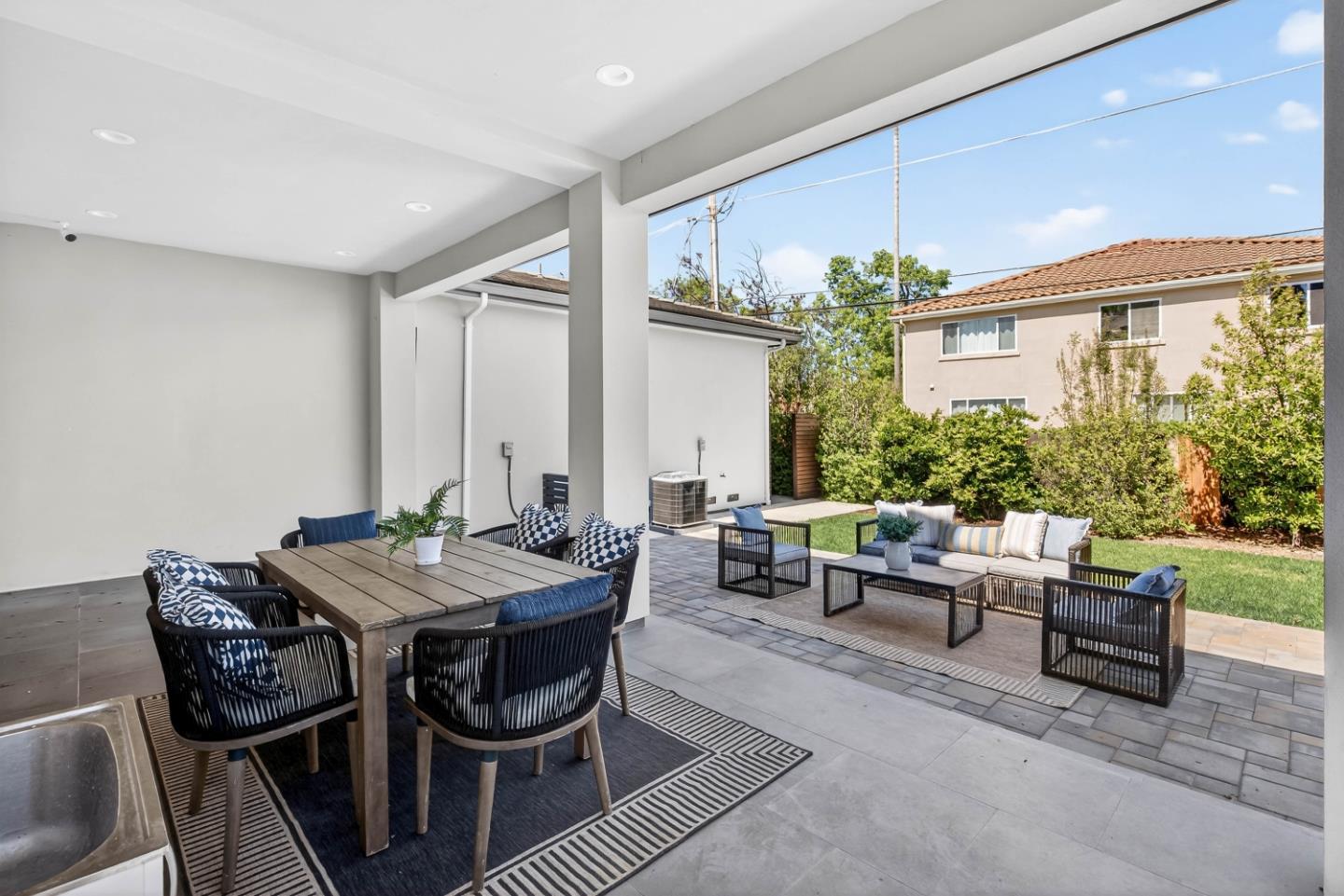 Detail Gallery Image 25 of 34 For 18631 Barnhart Ave, Cupertino,  CA 95014 - 6 Beds | 4 Baths