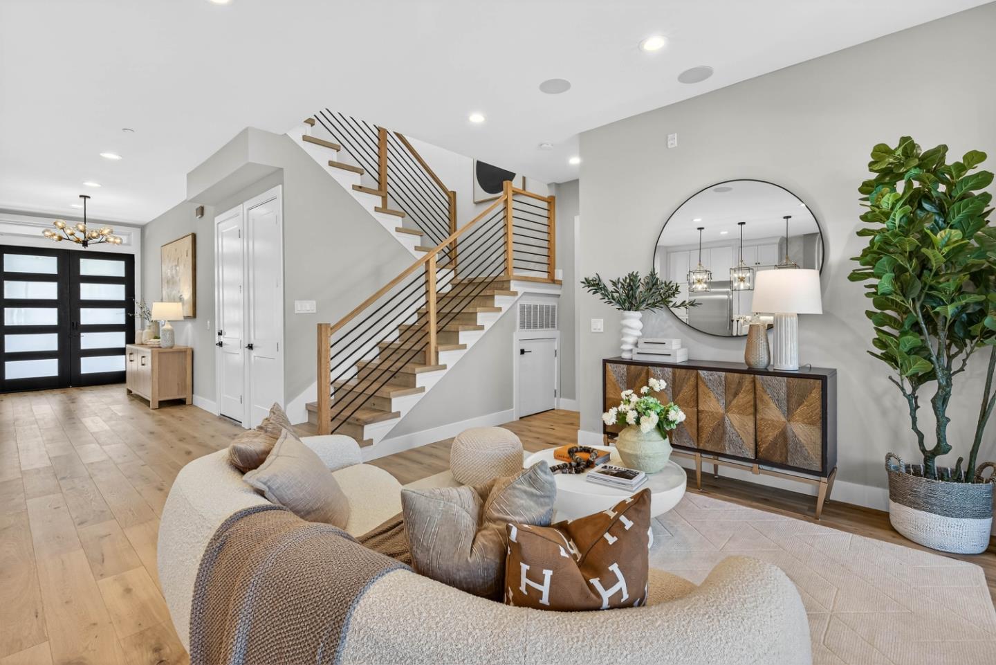 Detail Gallery Image 8 of 34 For 18631 Barnhart Ave, Cupertino,  CA 95014 - 6 Beds | 4 Baths