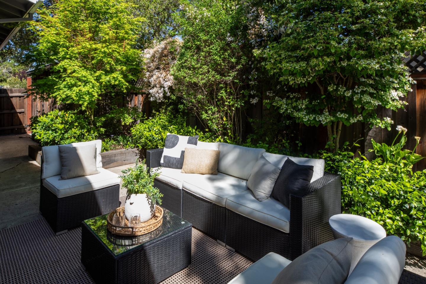 Detail Gallery Image 23 of 32 For 785 La Para Ave, Palo Alto,  CA 94306 - 3 Beds | 2 Baths