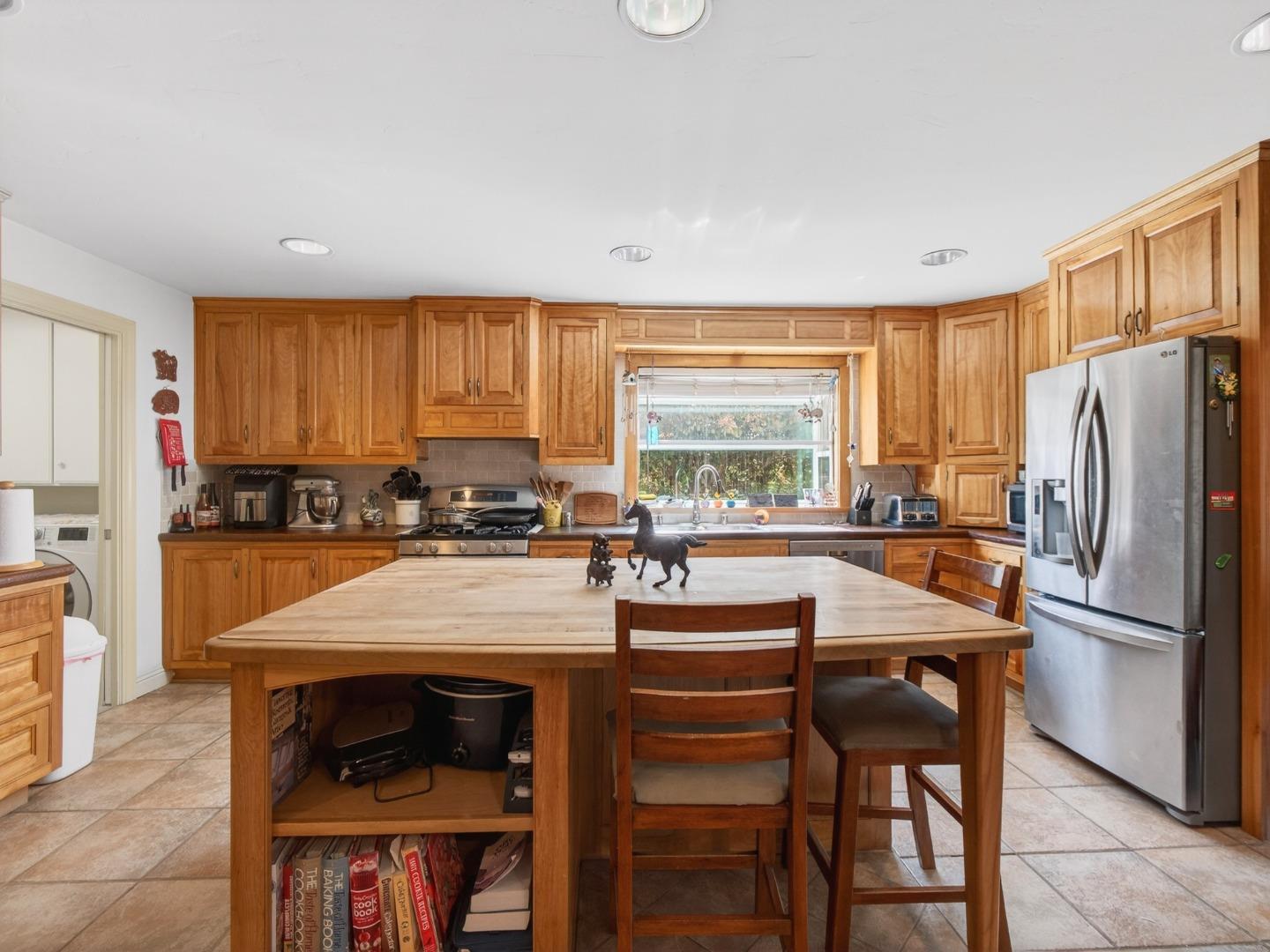 Detail Gallery Image 16 of 56 For 209 Hames Rd, Corralitos,  CA 95076 - 3 Beds | 3 Baths