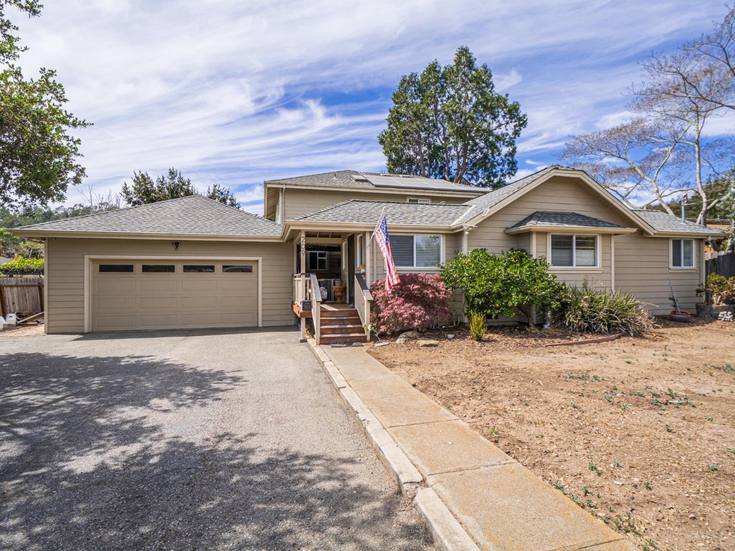 Detail Gallery Image 3 of 56 For 209 Hames Rd, Corralitos,  CA 95076 - 3 Beds | 3 Baths