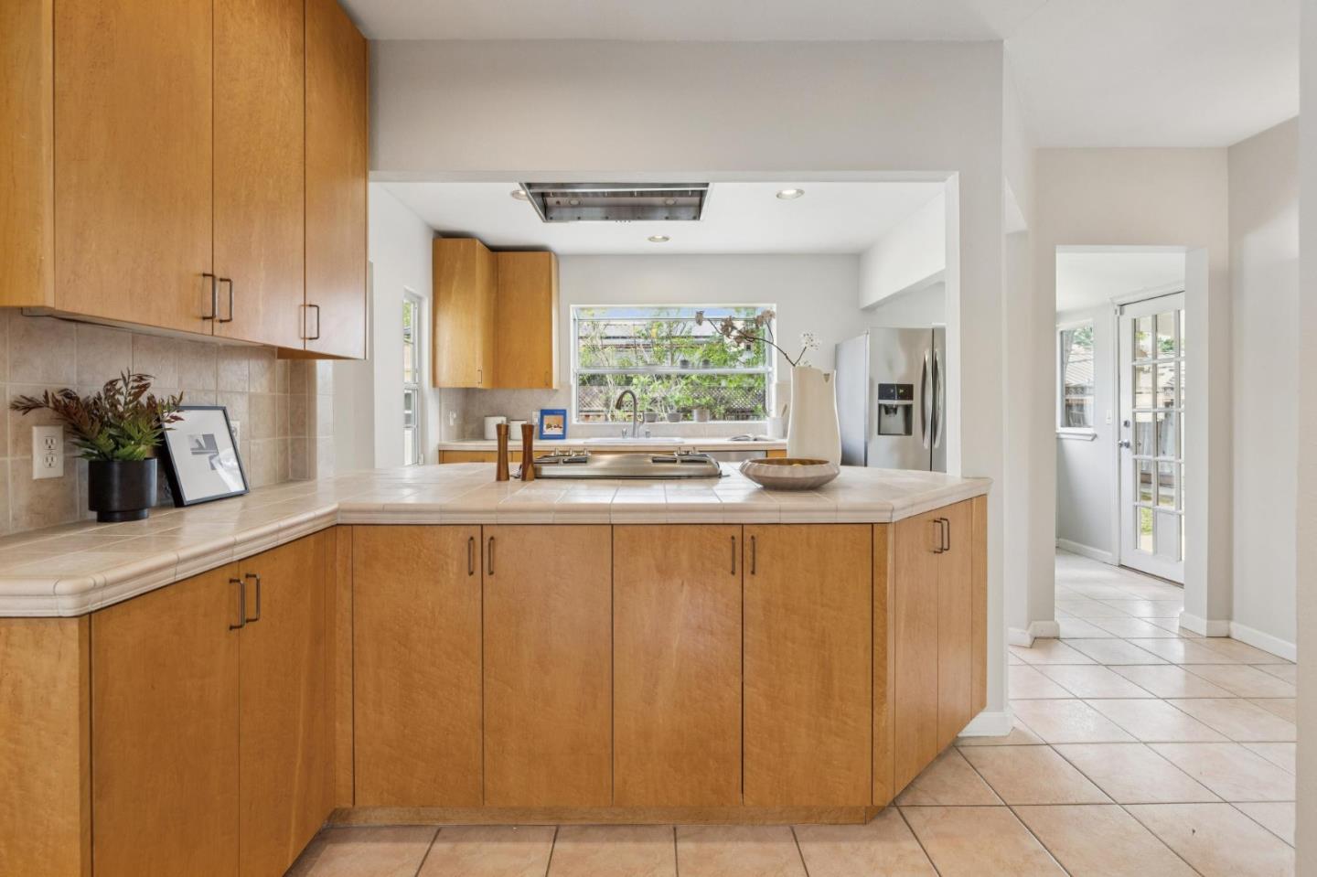 Detail Gallery Image 11 of 37 For 25 Jordan Ave, Los Altos,  CA 94022 - 2 Beds | 1 Baths