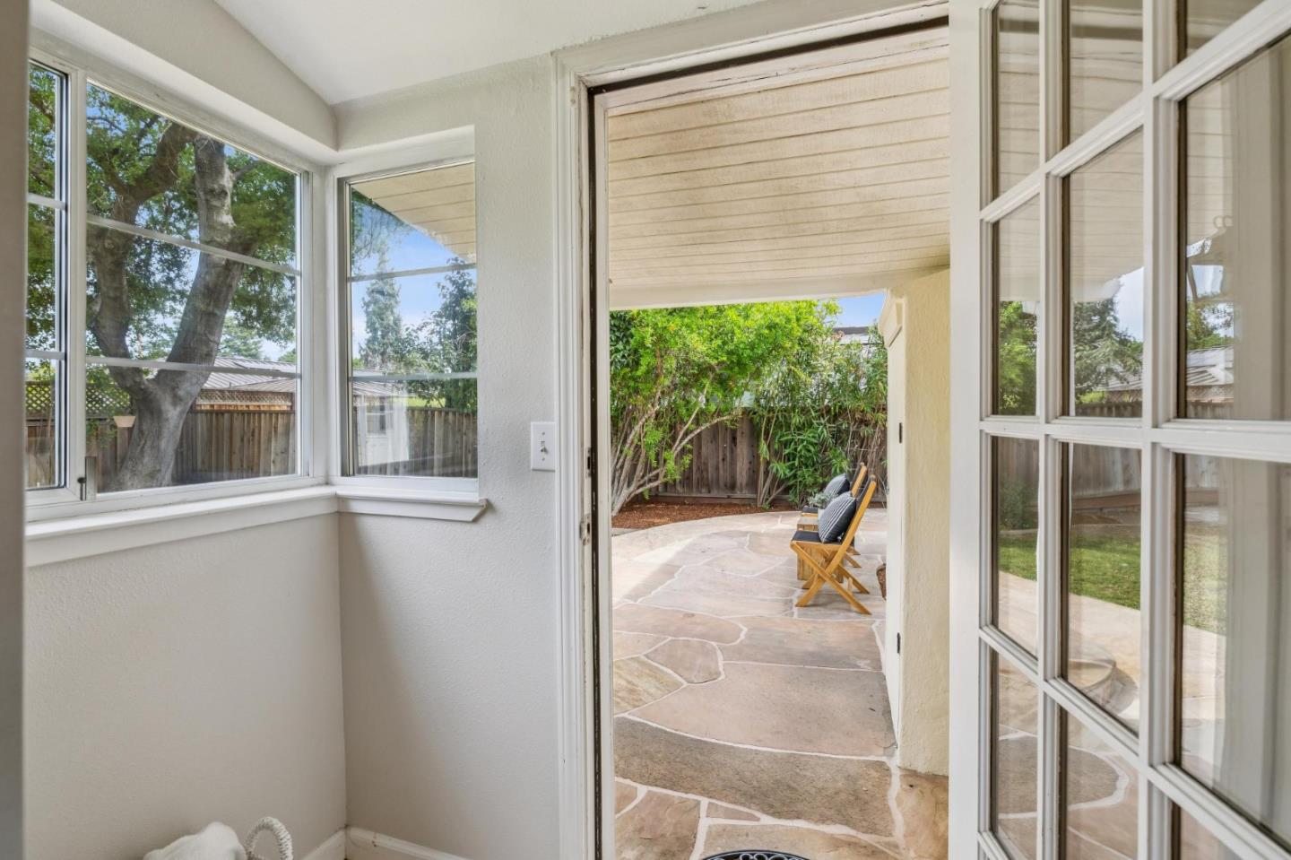 Detail Gallery Image 20 of 37 For 25 Jordan Ave, Los Altos,  CA 94022 - 2 Beds | 1 Baths