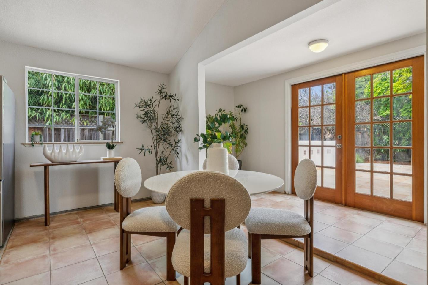 Detail Gallery Image 31 of 37 For 25 Jordan Ave, Los Altos,  CA 94022 - 2 Beds | 1 Baths