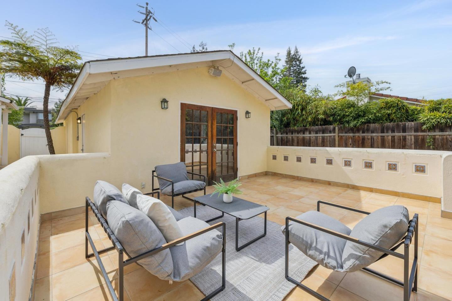 Detail Gallery Image 35 of 37 For 25 Jordan Ave, Los Altos,  CA 94022 - 2 Beds | 1 Baths