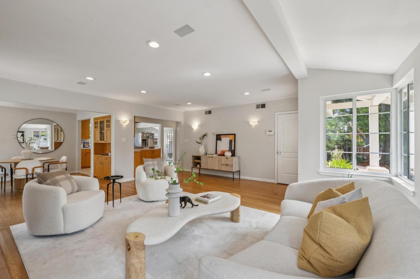 Detail Gallery Image 6 of 37 For 25 Jordan Ave, Los Altos,  CA 94022 - 2 Beds | 1 Baths