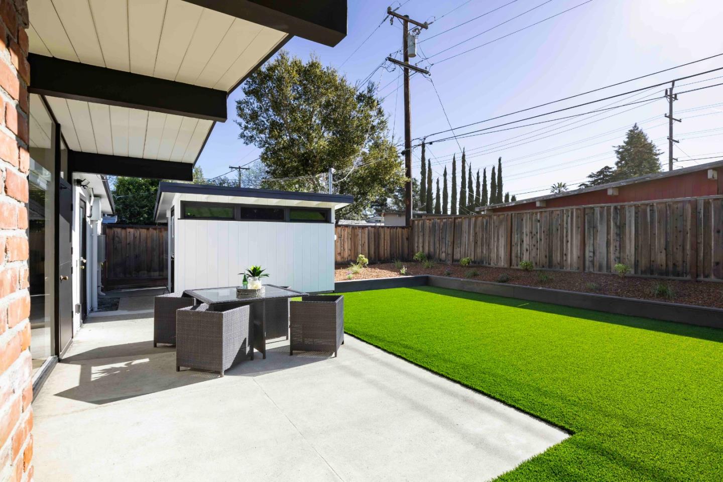 Detail Gallery Image 18 of 19 For 331 Carolina Ln, Palo Alto,  CA 94306 - 4 Beds | 2 Baths