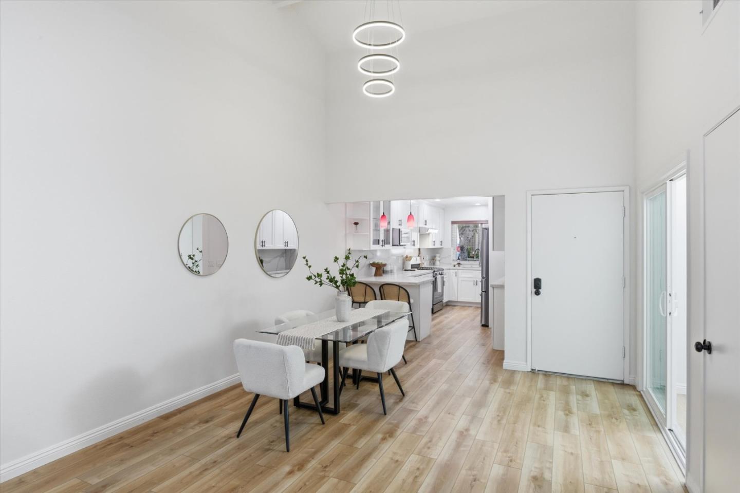 Detail Gallery Image 10 of 94 For 10170 Firwood Dr, Cupertino,  CA 95014 - 2 Beds | 2 Baths