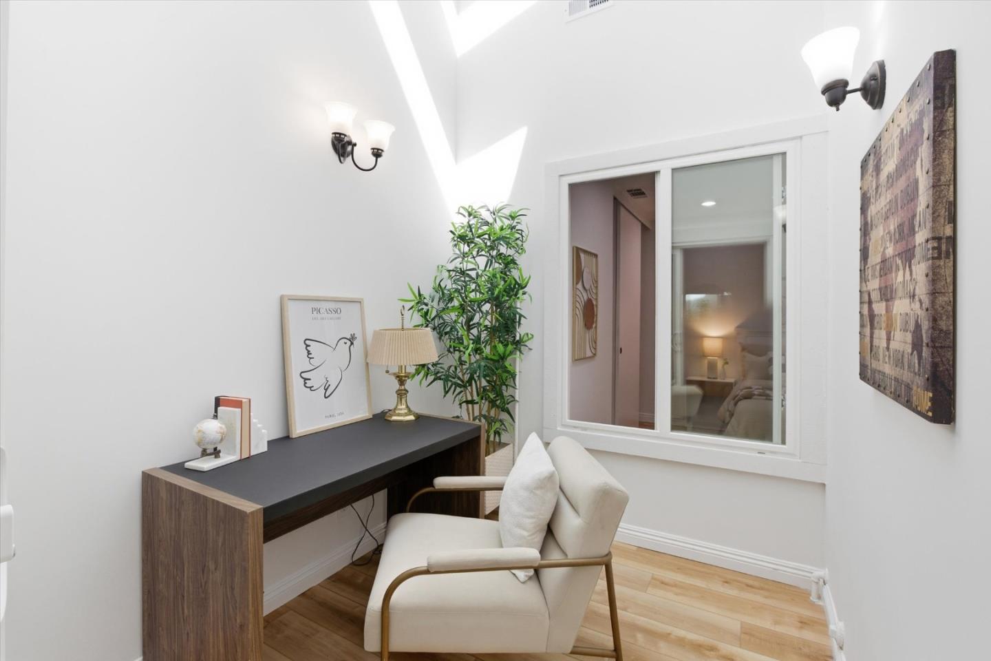 Detail Gallery Image 13 of 94 For 10170 Firwood Dr, Cupertino,  CA 95014 - 2 Beds | 2 Baths