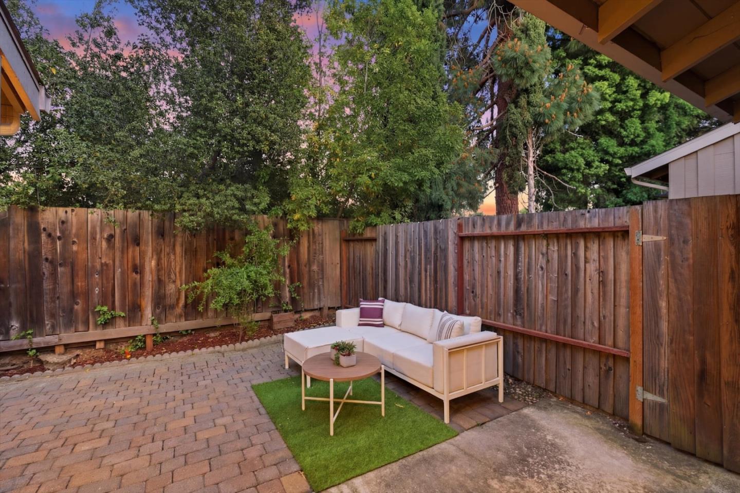 Detail Gallery Image 29 of 94 For 10170 Firwood Dr, Cupertino,  CA 95014 - 2 Beds | 2 Baths