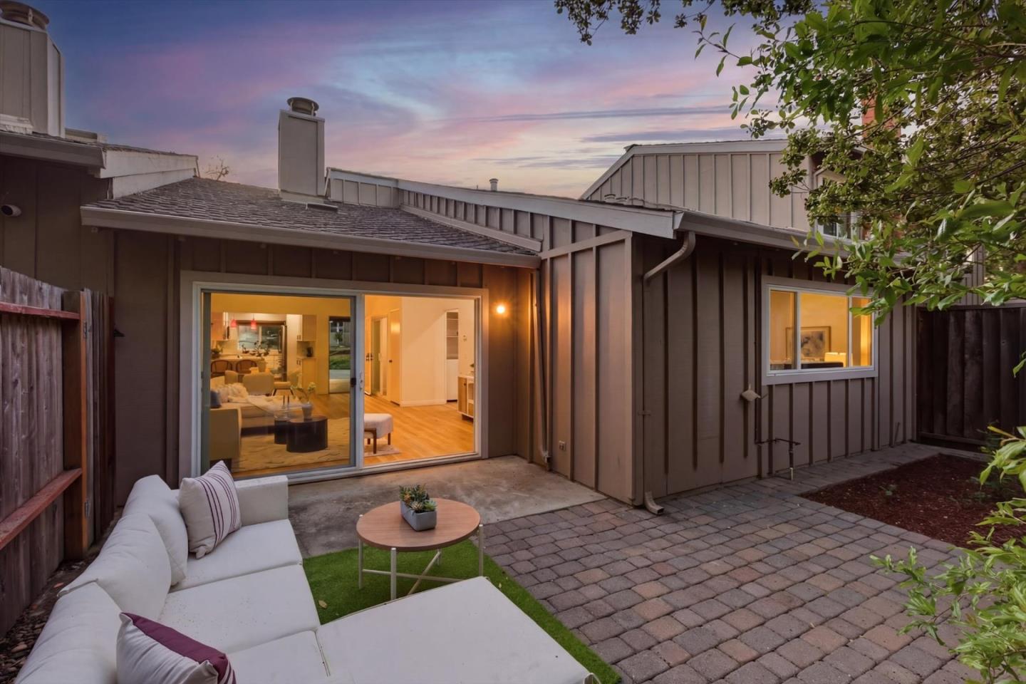 Detail Gallery Image 31 of 94 For 10170 Firwood Dr, Cupertino,  CA 95014 - 2 Beds | 2 Baths