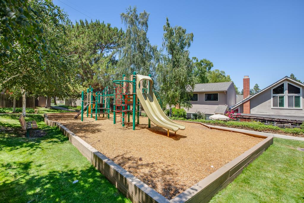 Detail Gallery Image 56 of 94 For 10170 Firwood Dr, Cupertino,  CA 95014 - 2 Beds | 2 Baths