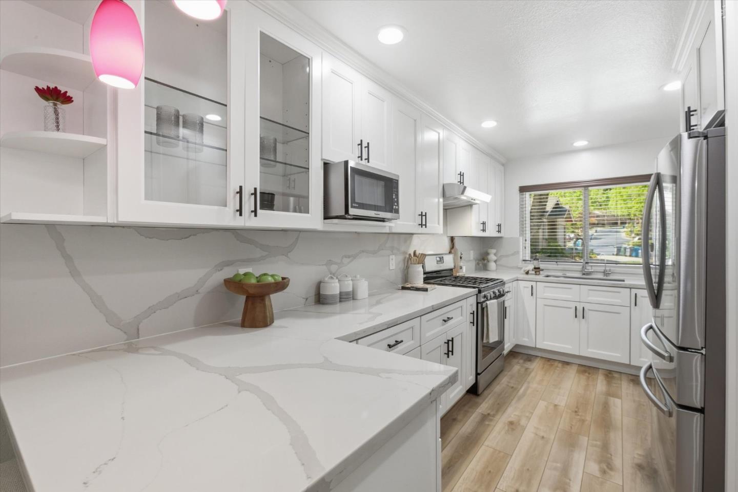 Detail Gallery Image 6 of 94 For 10170 Firwood Dr, Cupertino,  CA 95014 - 2 Beds | 2 Baths