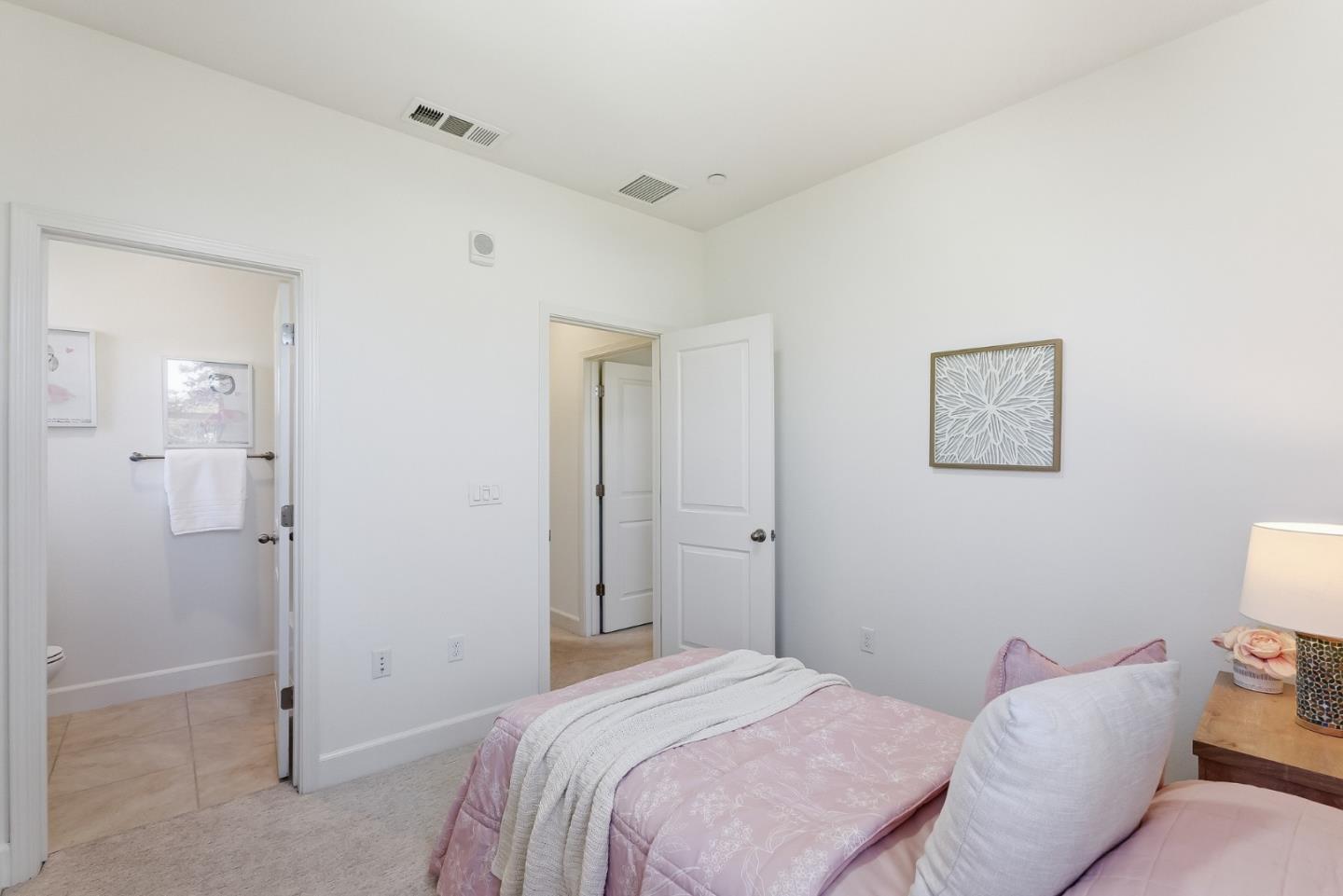 Detail Gallery Image 20 of 47 For 105 Ivory Palm Ter, Sunnyvale,  CA 94086 - 2 Beds | 2/1 Baths