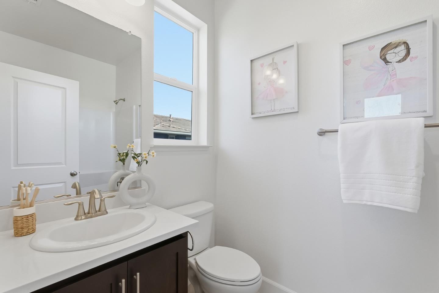 Detail Gallery Image 21 of 47 For 105 Ivory Palm Ter, Sunnyvale,  CA 94086 - 2 Beds | 2/1 Baths
