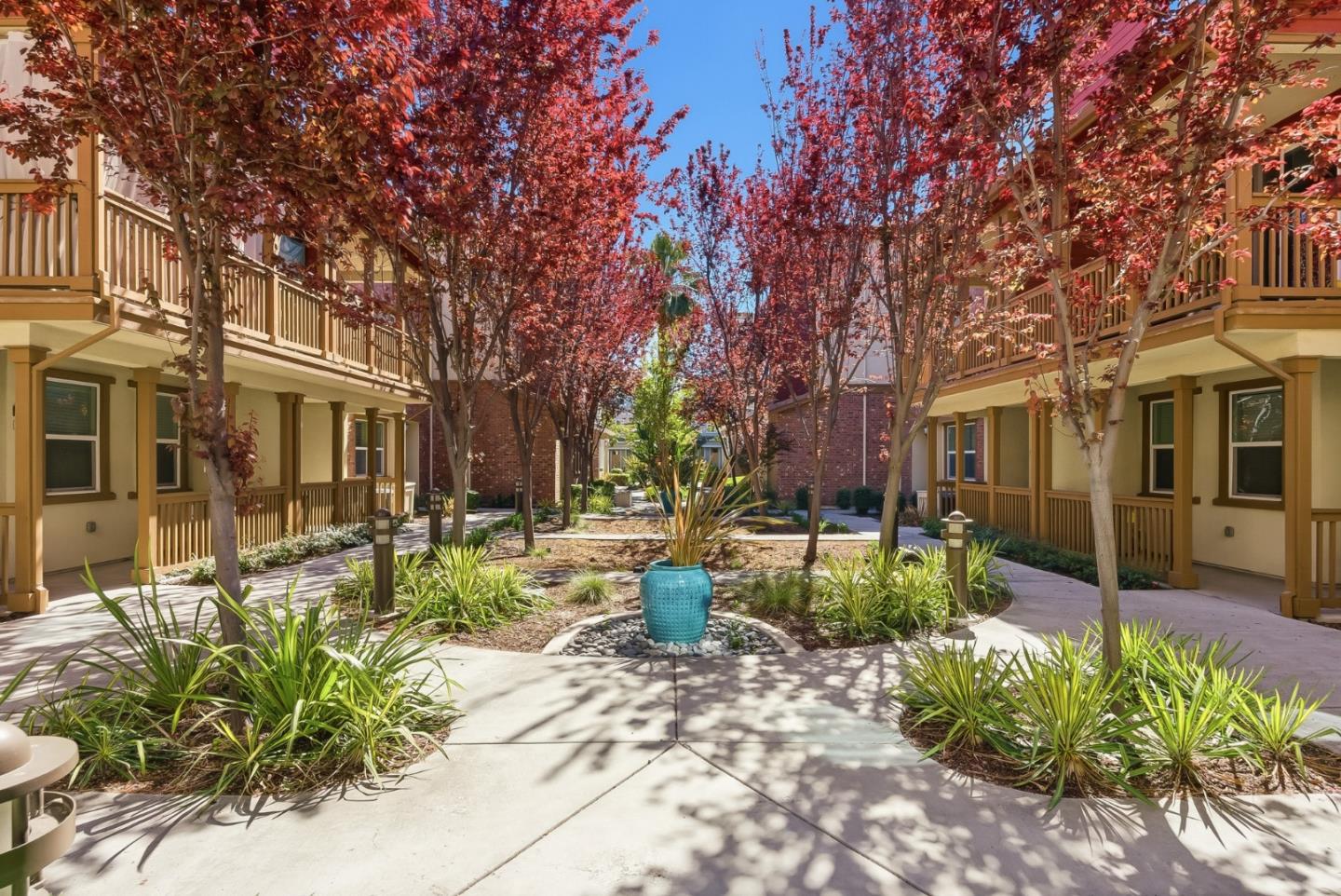 Detail Gallery Image 29 of 47 For 105 Ivory Palm Ter, Sunnyvale,  CA 94086 - 2 Beds | 2/1 Baths