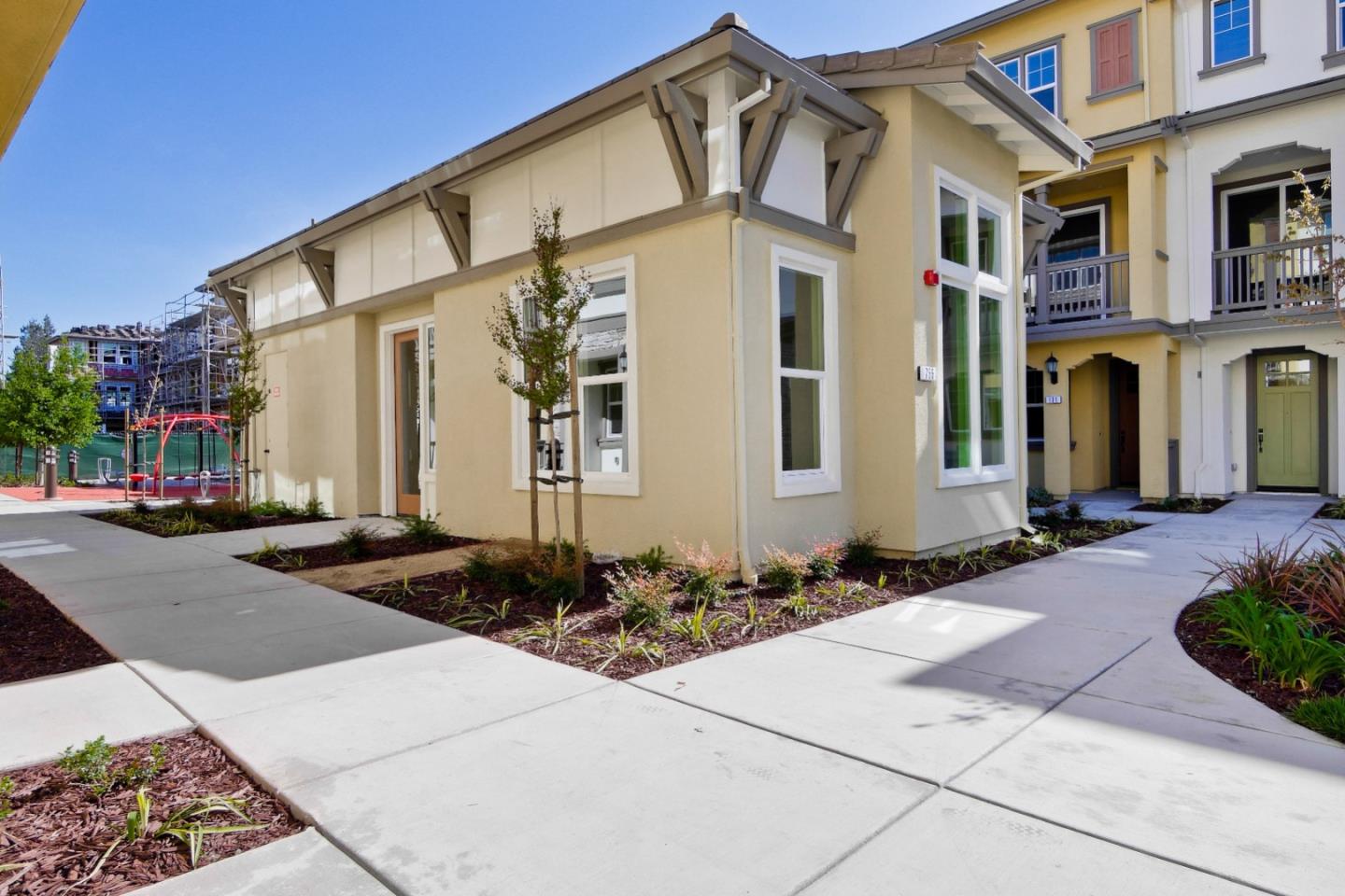 Detail Gallery Image 33 of 47 For 105 Ivory Palm Ter, Sunnyvale,  CA 94086 - 2 Beds | 2/1 Baths
