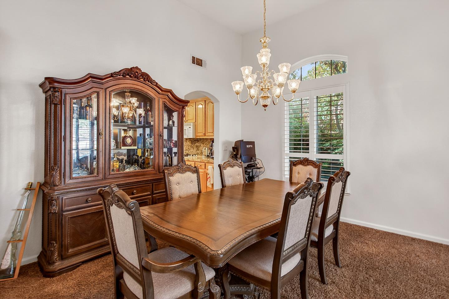 Detail Gallery Image 12 of 36 For 1752 Sierra Brook Ct, Manteca,  CA 95337 - 5 Beds | 3 Baths