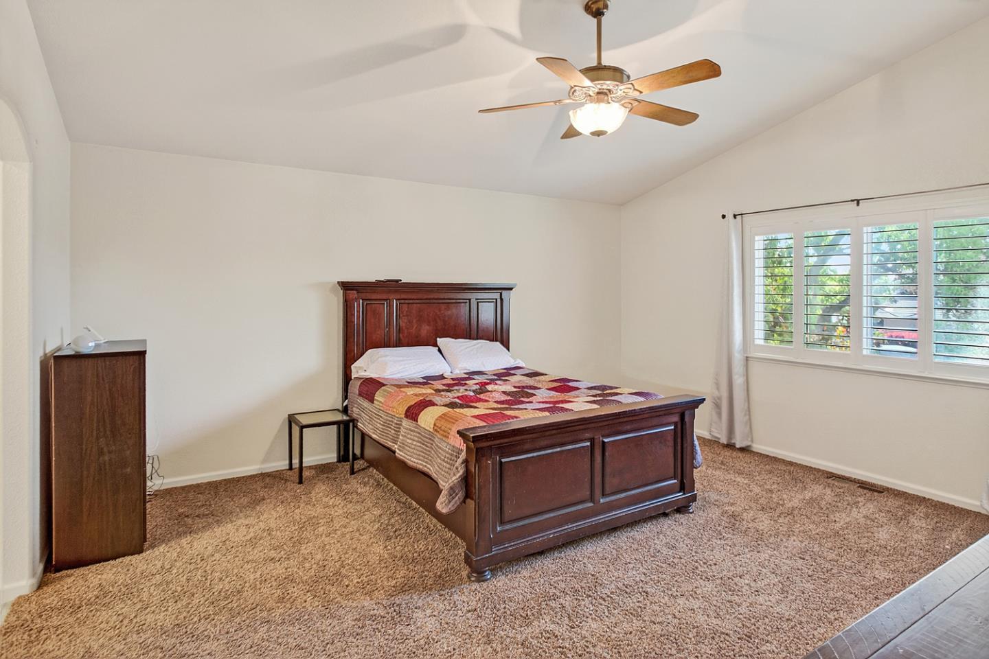 Detail Gallery Image 14 of 36 For 1752 Sierra Brook Ct, Manteca,  CA 95337 - 5 Beds | 3 Baths