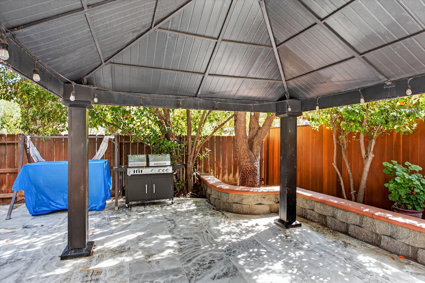 Detail Gallery Image 29 of 36 For 1752 Sierra Brook Ct, Manteca,  CA 95337 - 5 Beds | 3 Baths