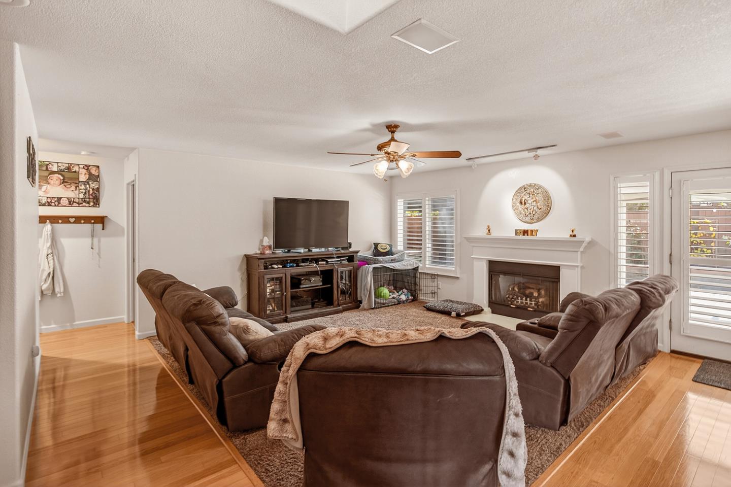 Detail Gallery Image 9 of 36 For 1752 Sierra Brook Ct, Manteca,  CA 95337 - 5 Beds | 3 Baths