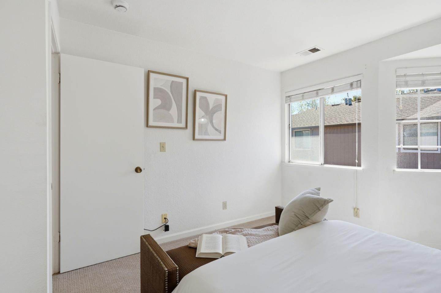 Detail Gallery Image 12 of 32 For 3492 Wine Barrel Way, San Jose,  CA 95124 - 2 Beds | 2 Baths