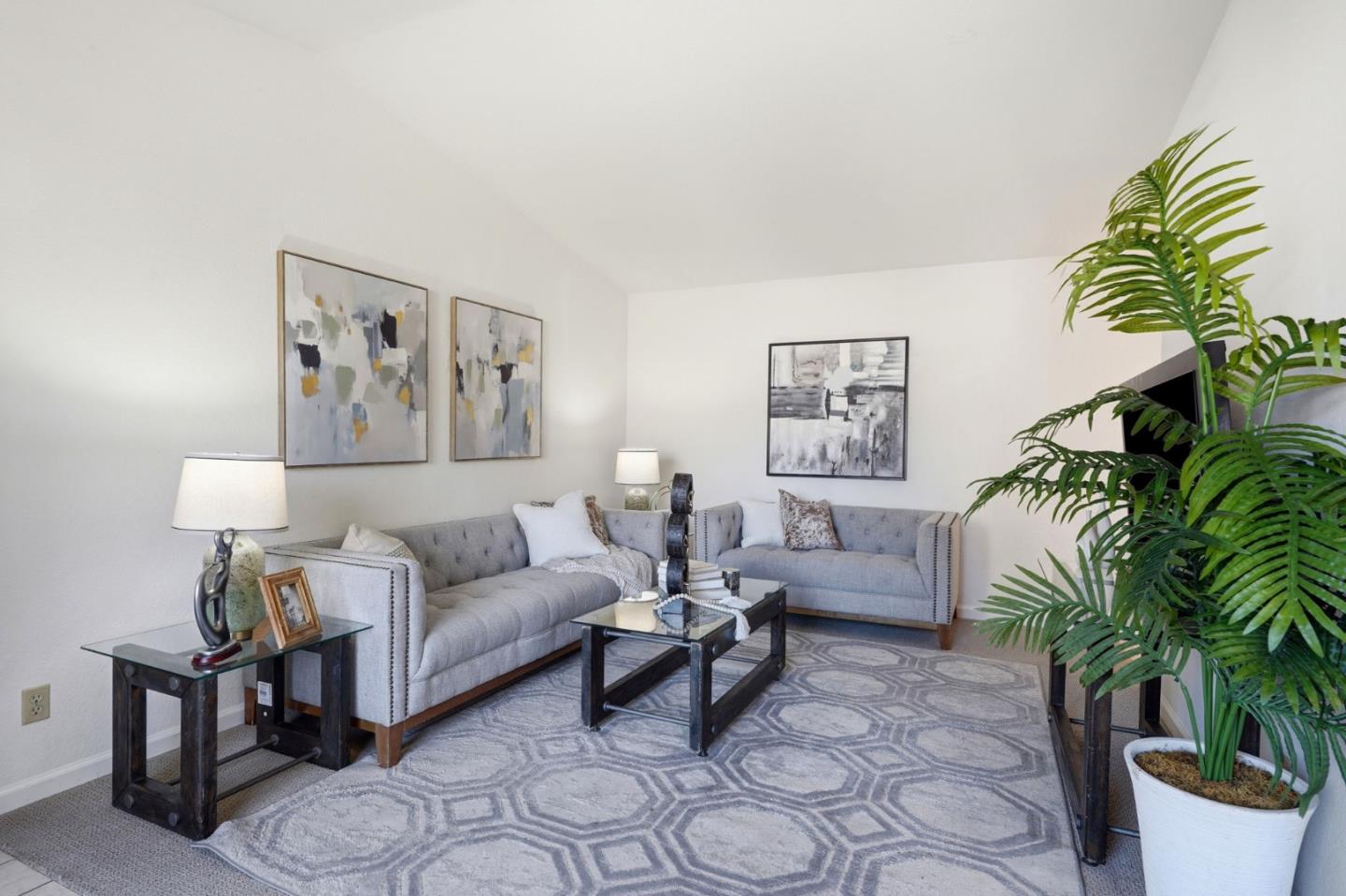 Detail Gallery Image 5 of 32 For 3492 Wine Barrel Way, San Jose,  CA 95124 - 2 Beds | 2 Baths