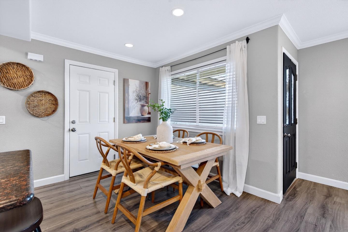 Detail Gallery Image 10 of 46 For 361 Mccarthy St, Hollister,  CA 95023 - 3 Beds | 2 Baths