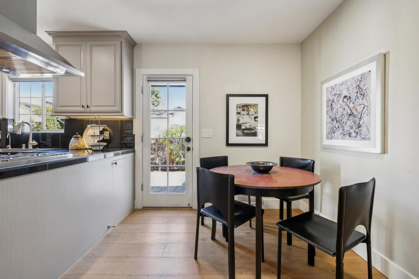 Detail Gallery Image 12 of 46 For 559 S Taaffe St, Sunnyvale,  CA 94086 - 4 Beds | 3 Baths