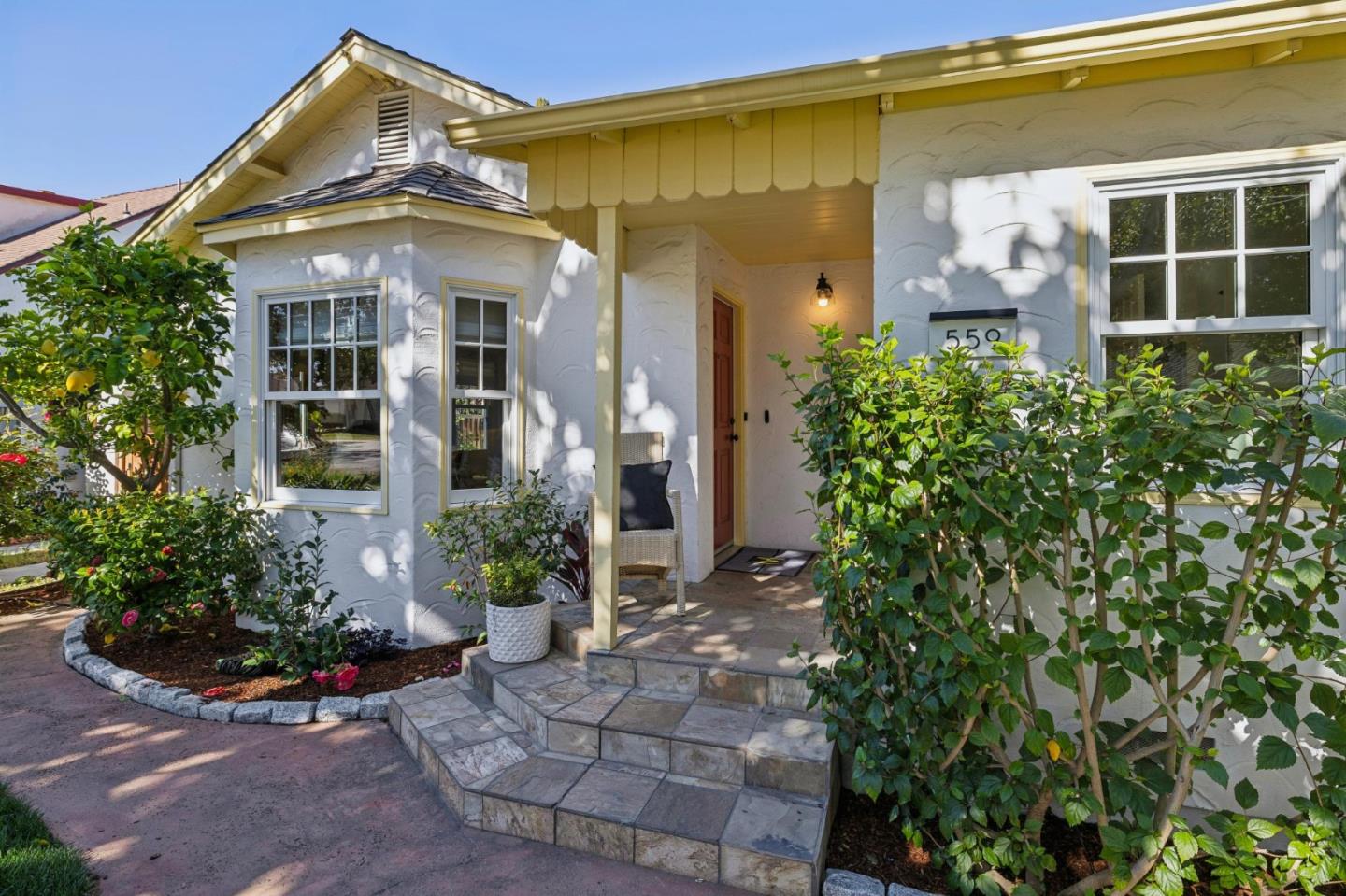 Detail Gallery Image 2 of 46 For 559 S Taaffe St, Sunnyvale,  CA 94086 - 4 Beds | 3 Baths