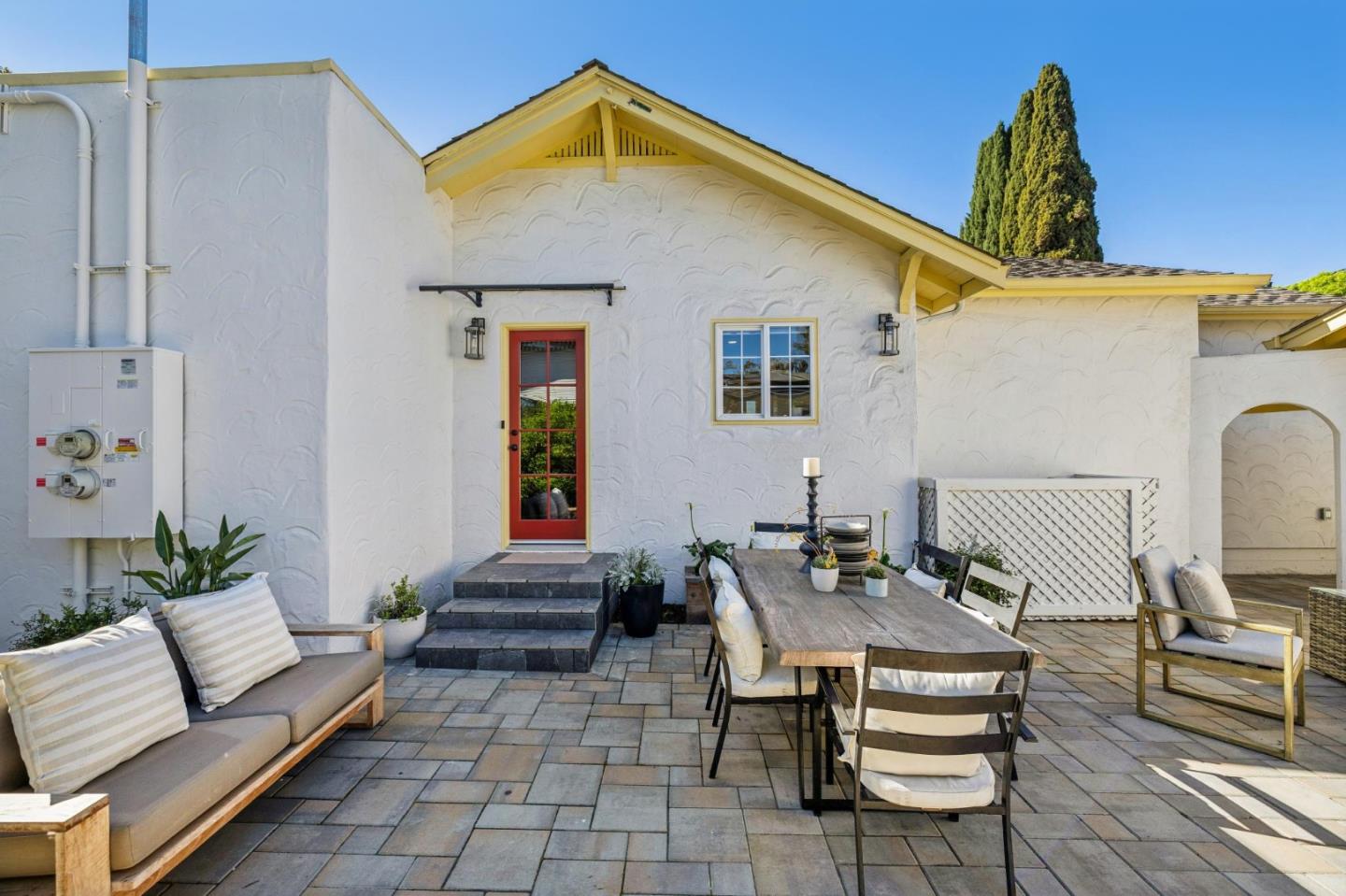 Detail Gallery Image 34 of 46 For 559 S Taaffe St, Sunnyvale,  CA 94086 - 4 Beds | 3 Baths