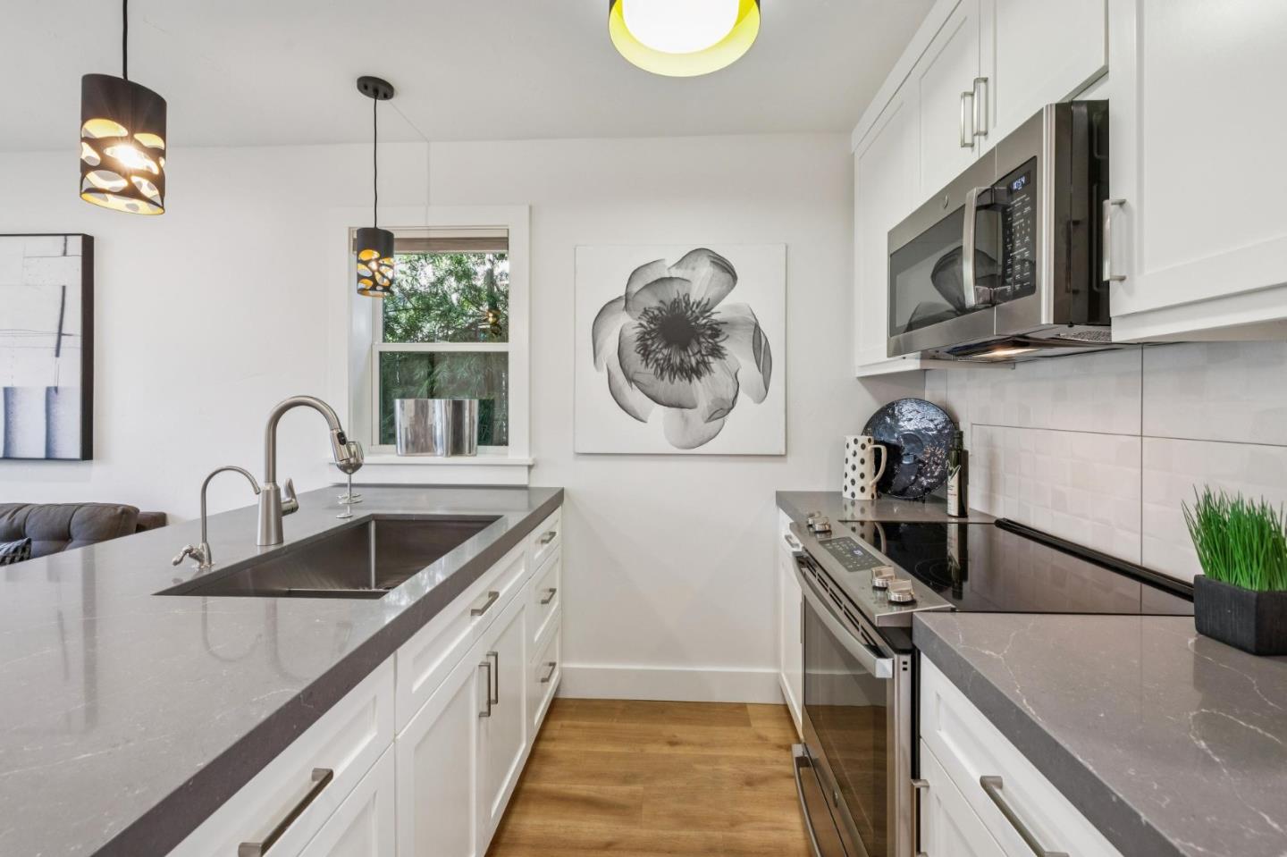 Detail Gallery Image 41 of 46 For 559 S Taaffe St, Sunnyvale,  CA 94086 - 4 Beds | 3 Baths