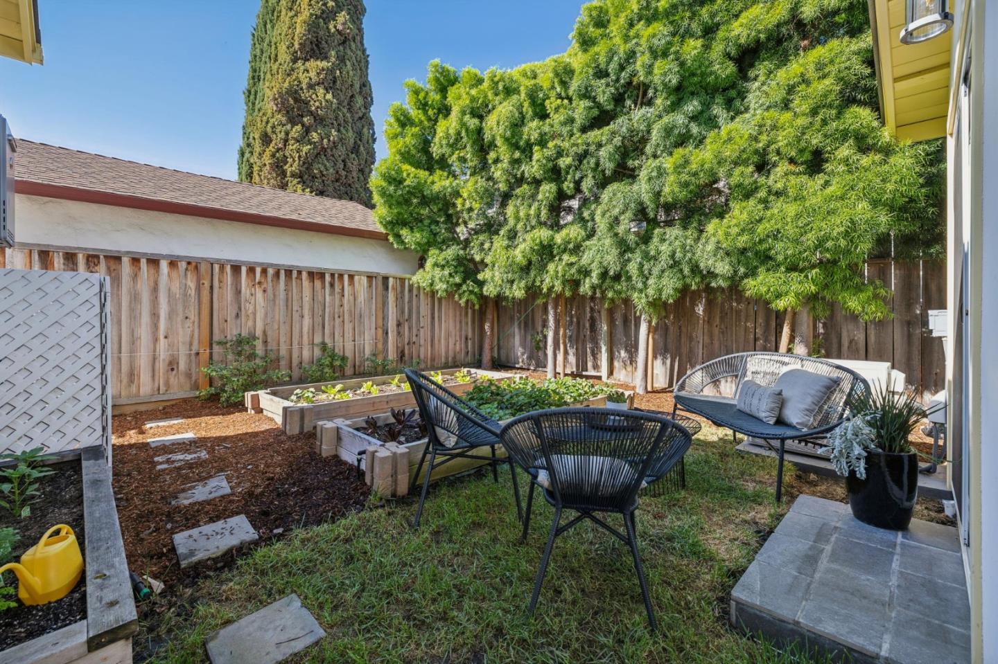 Detail Gallery Image 45 of 46 For 559 S Taaffe St, Sunnyvale,  CA 94086 - 4 Beds | 3 Baths