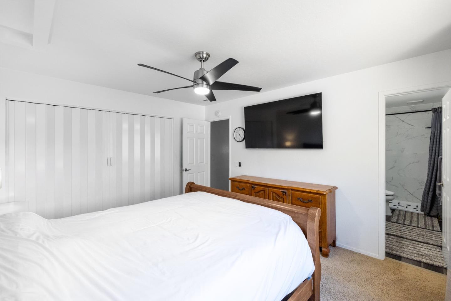 Detail Gallery Image 19 of 50 For 19202 Creekside Ln, Salinas,  CA 93908 - 4 Beds | 3 Baths