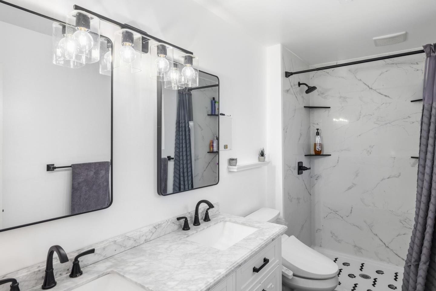 Detail Gallery Image 20 of 50 For 19202 Creekside Ln, Salinas,  CA 93908 - 4 Beds | 3 Baths