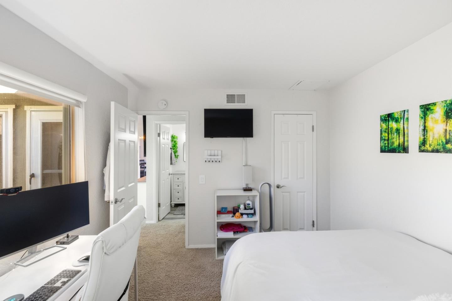 Detail Gallery Image 23 of 50 For 19202 Creekside Ln, Salinas,  CA 93908 - 4 Beds | 3 Baths