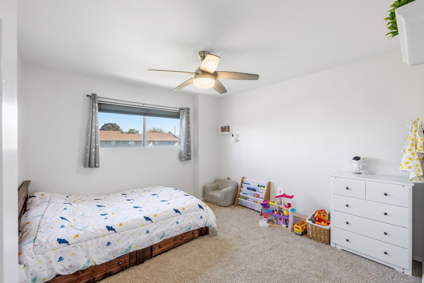 Detail Gallery Image 25 of 50 For 19202 Creekside Ln, Salinas,  CA 93908 - 4 Beds | 3 Baths