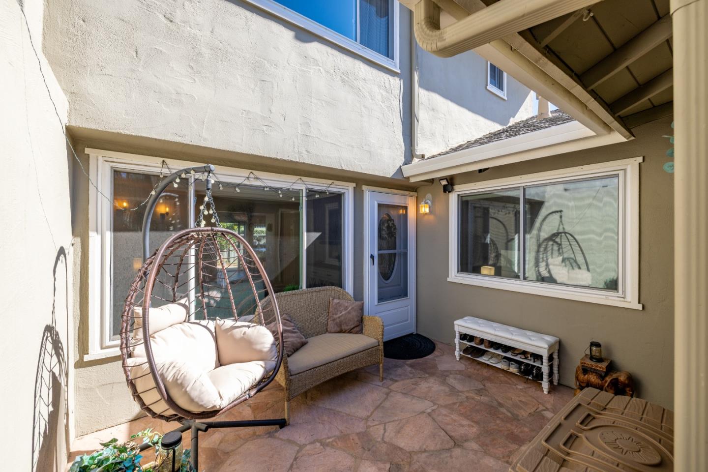 Detail Gallery Image 3 of 50 For 19202 Creekside Ln, Salinas,  CA 93908 - 4 Beds | 3 Baths