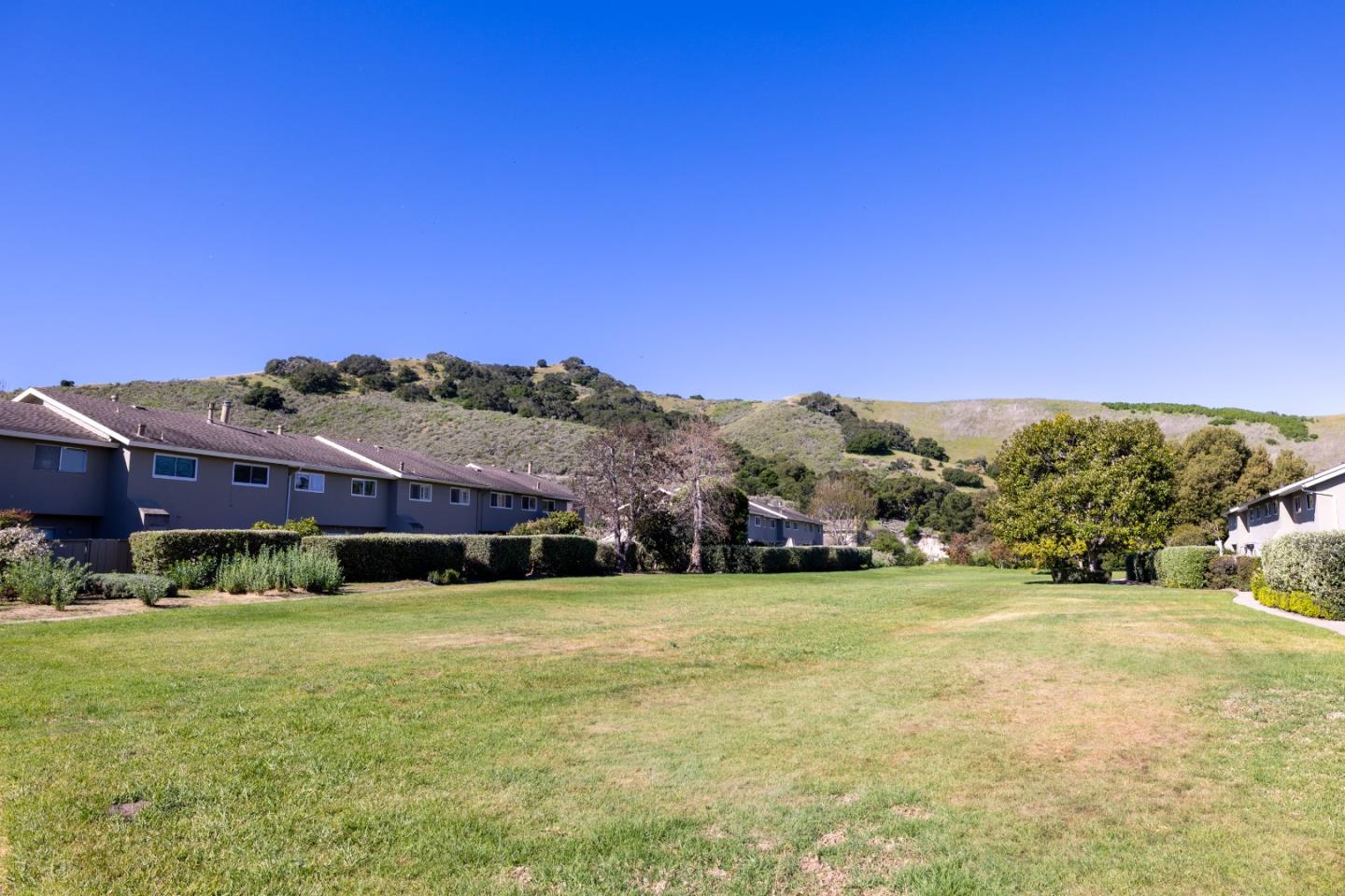 Detail Gallery Image 48 of 50 For 19202 Creekside Ln, Salinas,  CA 93908 - 4 Beds | 3 Baths