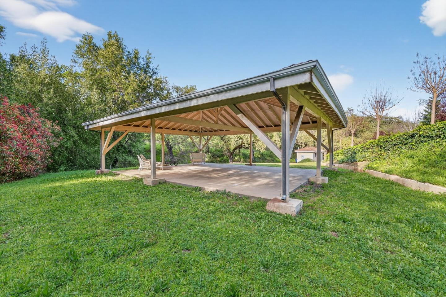 Detail Gallery Image 17 of 20 For 12000 Heritage Way, Gilroy,  CA 95020 - 4 Beds | 4/2 Baths