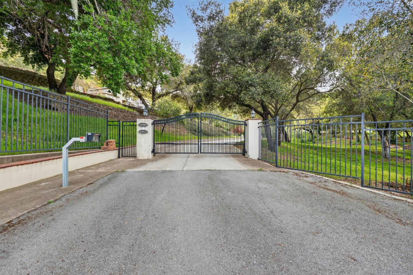 Detail Gallery Image 19 of 20 For 12000 Heritage Way, Gilroy,  CA 95020 - 4 Beds | 4/2 Baths