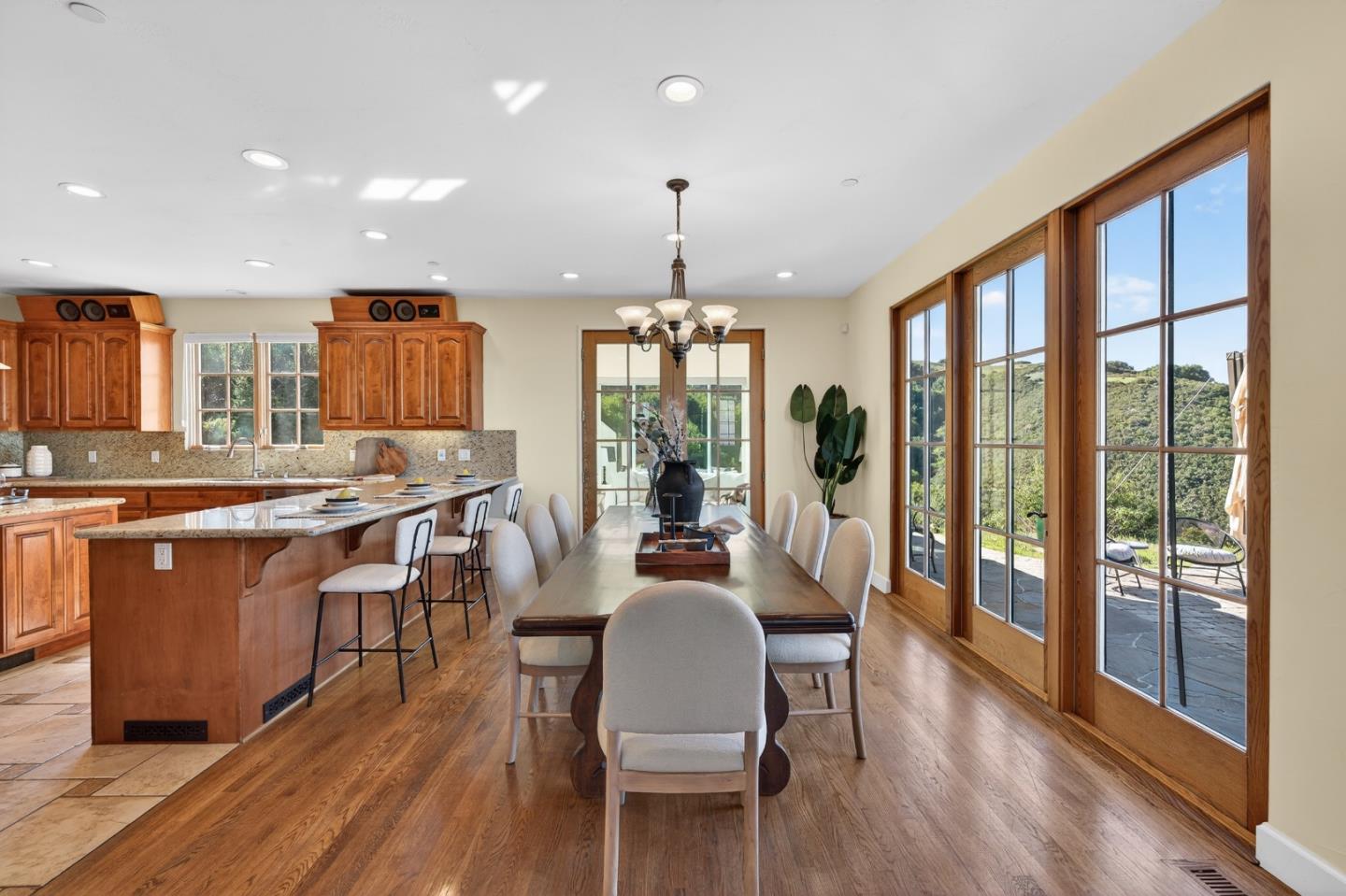 Detail Gallery Image 15 of 83 For 17599 Montebello Rd, Cupertino,  CA 95014 - 4 Beds | 3 Baths