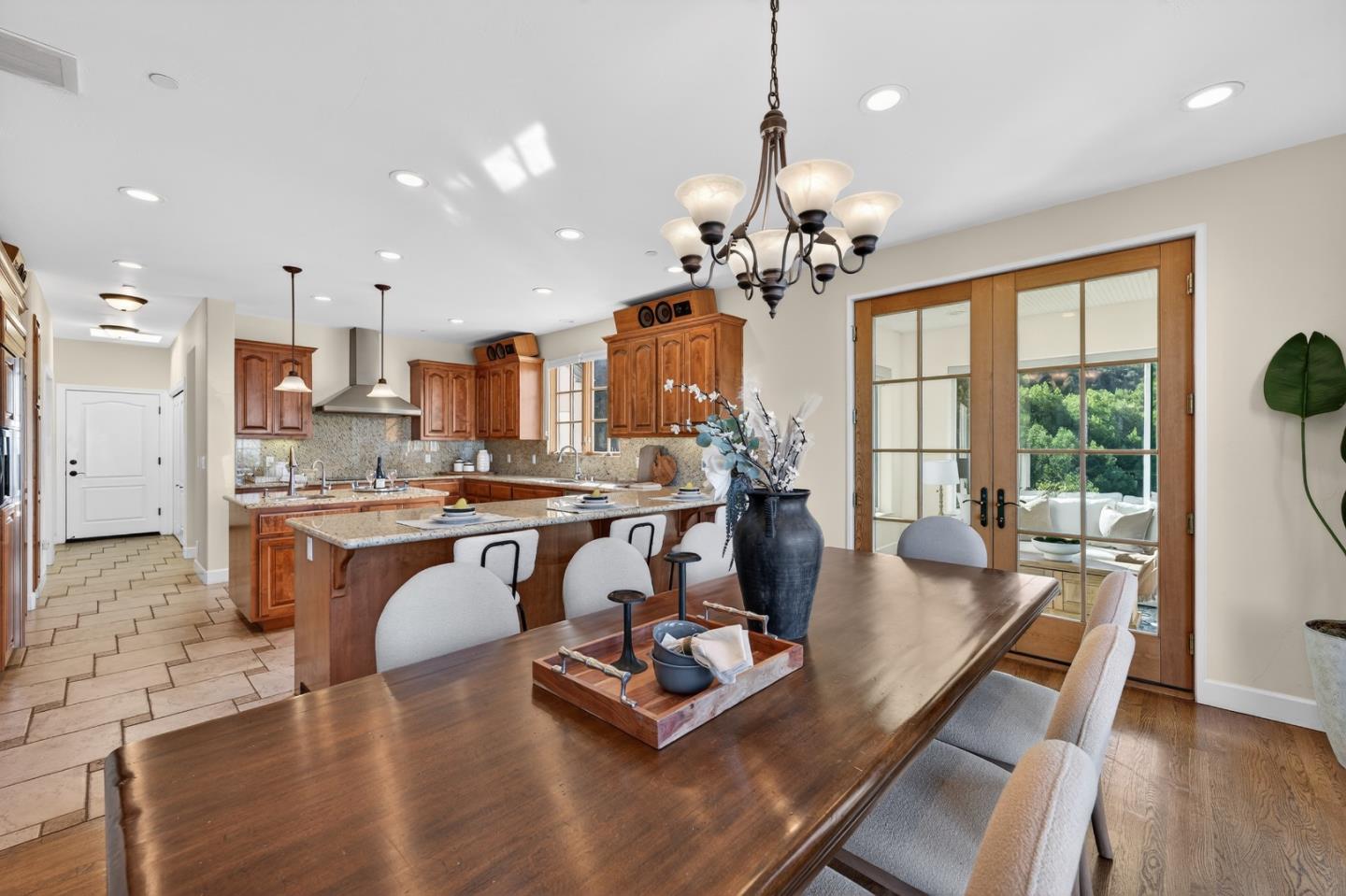 Detail Gallery Image 16 of 83 For 17599 Montebello Rd, Cupertino,  CA 95014 - 4 Beds | 3 Baths